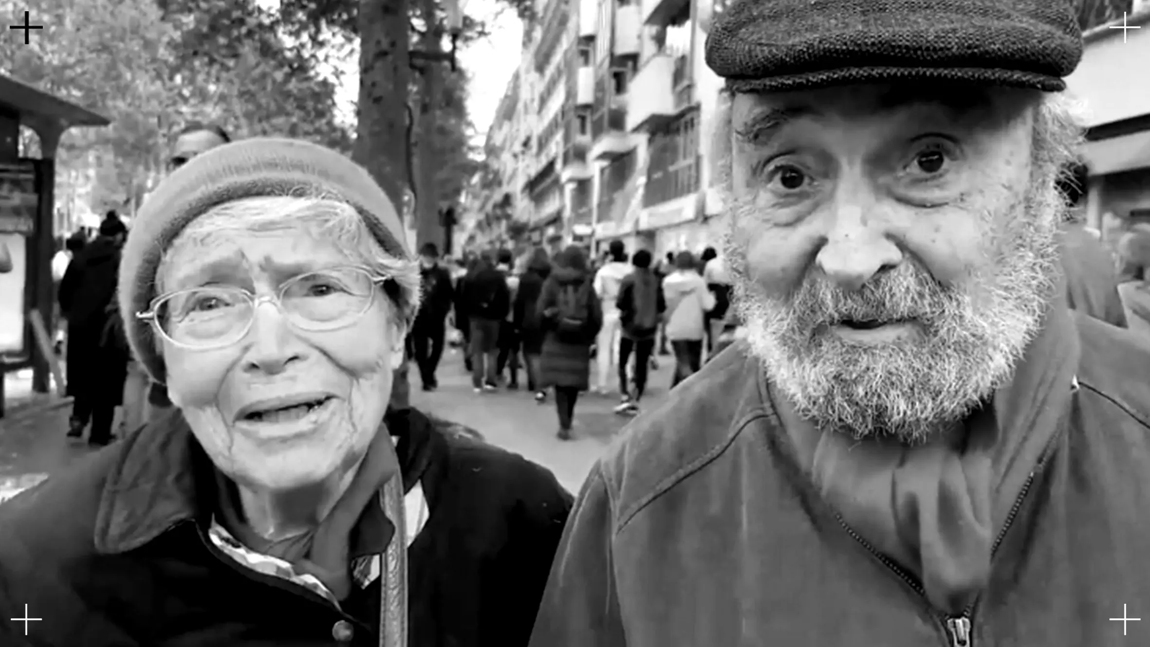 #1erMai2023 : Au Poste dans le cortège des travailleurs et des Zbeuleurs !
