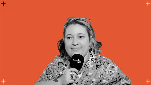 Pauline Ferrari #AuPoste #BonjourColere