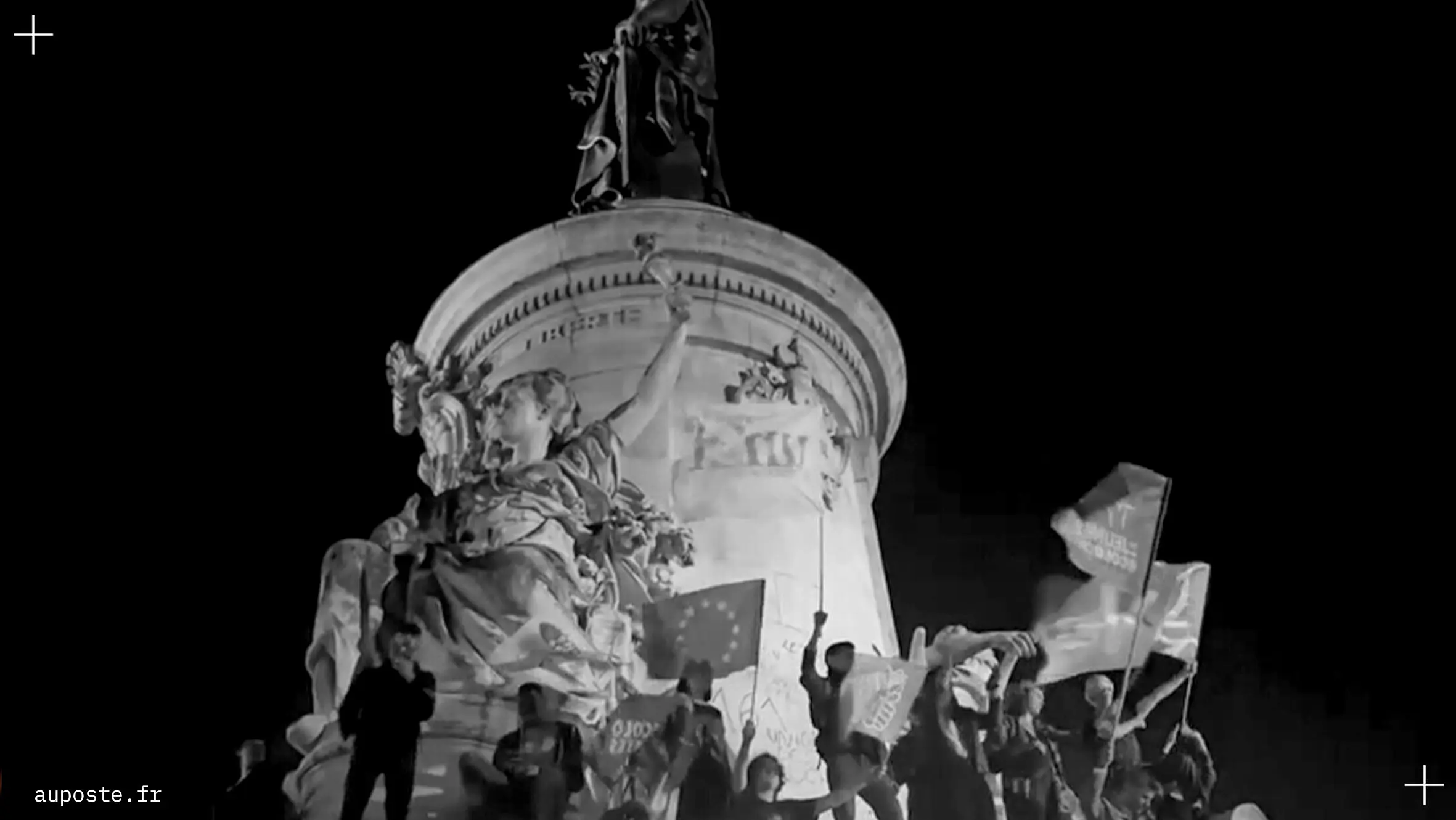 Manif sauvage : « la jeunesse emmerde le Front national » et Macron