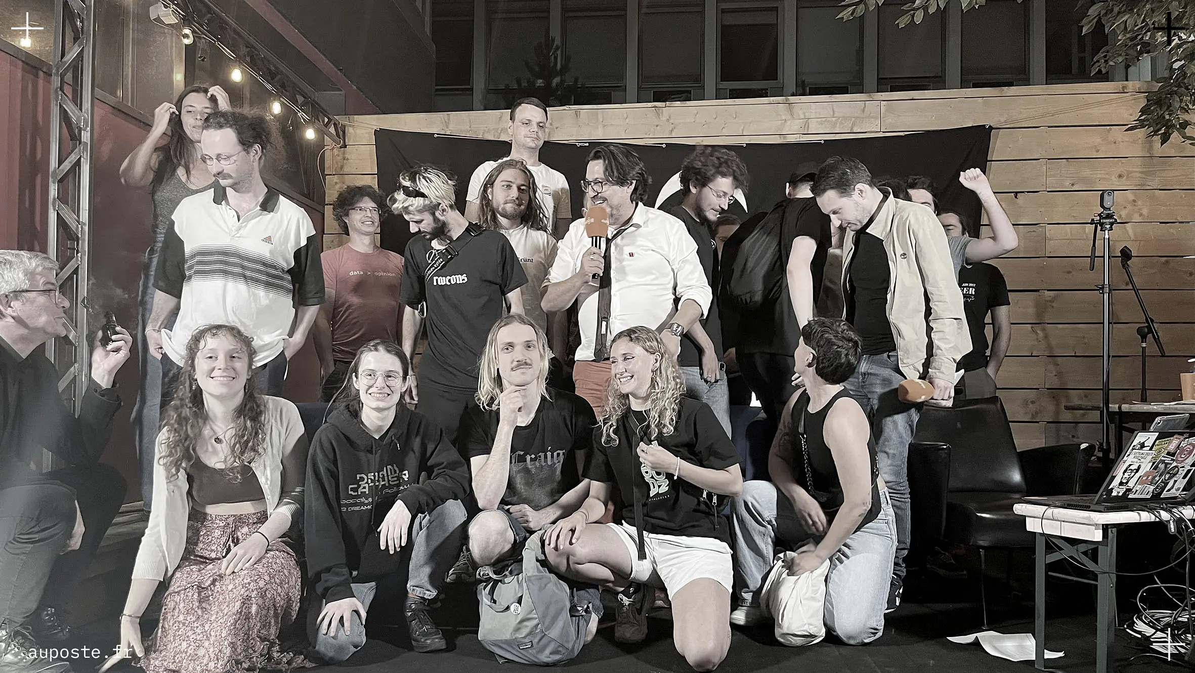 No Pasaran ! 12h de live, micro ouvert en plein air ! Open Mic !