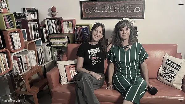 #AuPoste Mathile Larrère Jilie Pagis